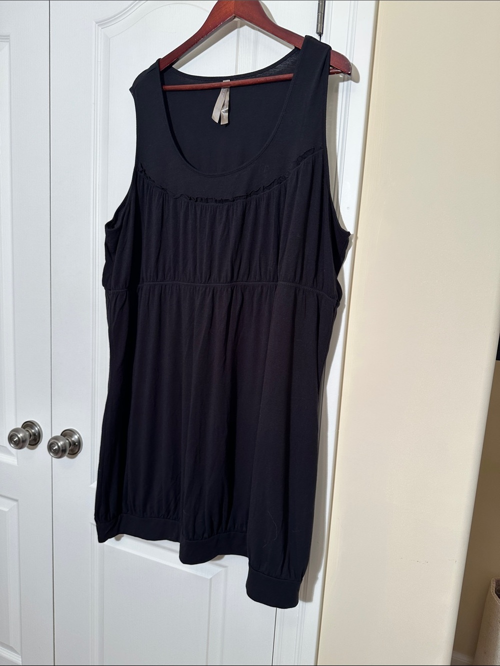 NWOT - Women's Black Sleeveless Tunic Dress
